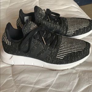Adidas swift run shoes